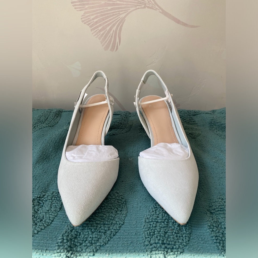 Pale sage d’Orsay suede pump, size 5.5